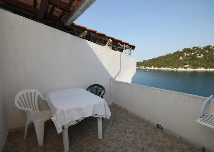 Maison d'hôtes And By The Sea Zaklopatica, - 994