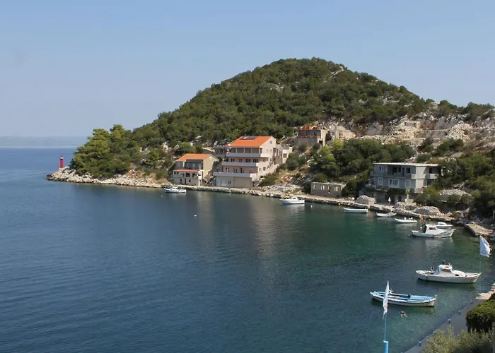 And By The Sea Zaklopatica, - 994 3* Lastovo